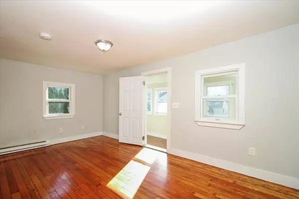 Millbury, MA 01527,3-5 Lake St