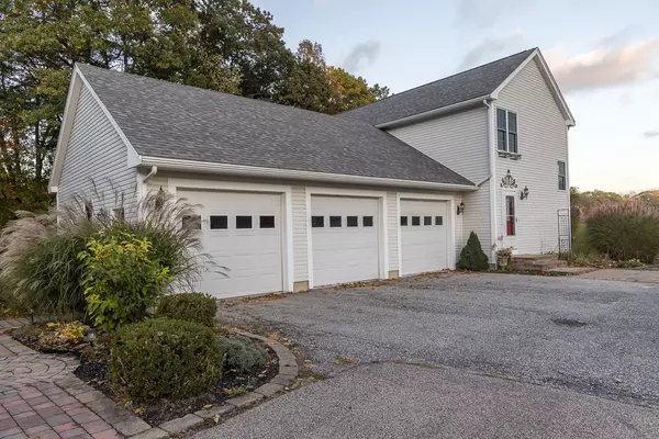 Hampton Falls, NH 03844,9 Towle Farm Road