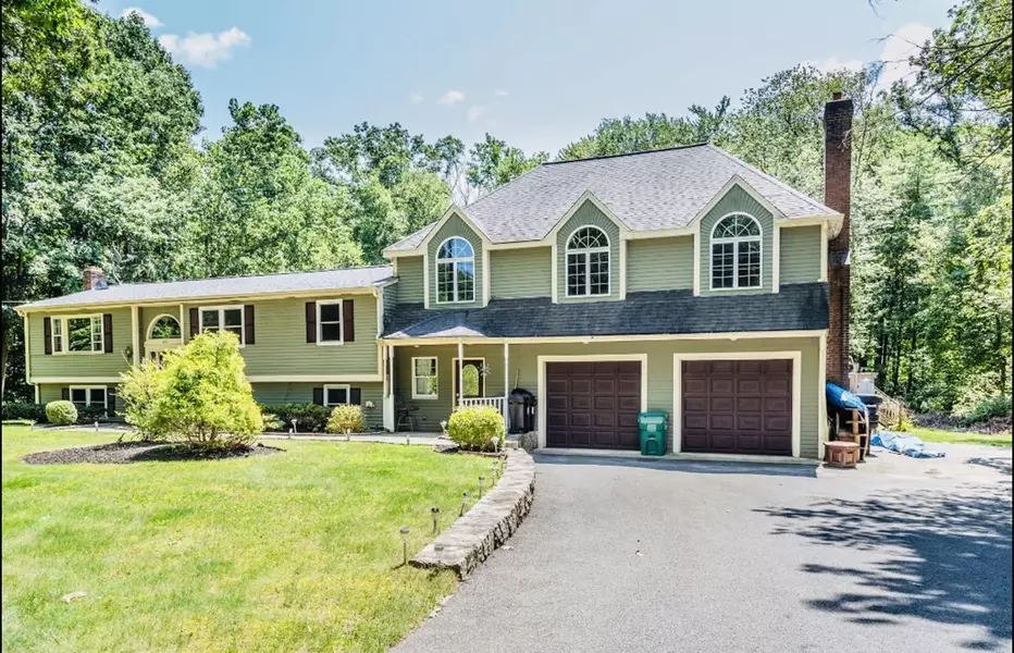 452 Hazel St, Uxbridge, MA 01569