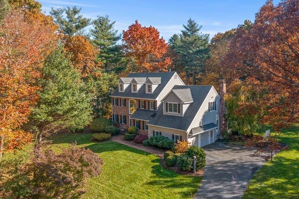 13 Stonegate Road, Hopkinton, MA 01748