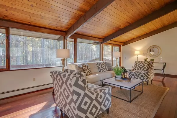 Carlisle, MA 01741,68 Garnet Rock Ln