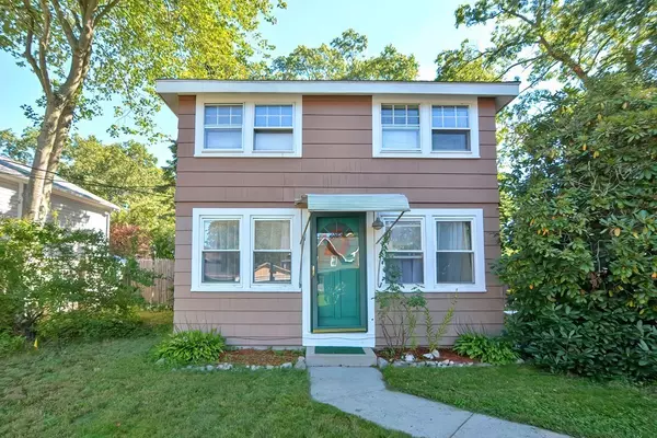 24 Lake St, Wrentham, MA 02093