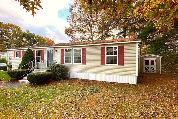 19 Green Holly Dr, Kingston, MA 02364