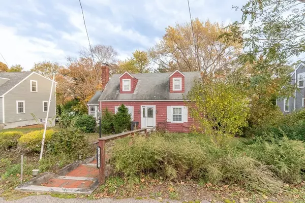 1056 Greendale Ave, Needham, MA 02492