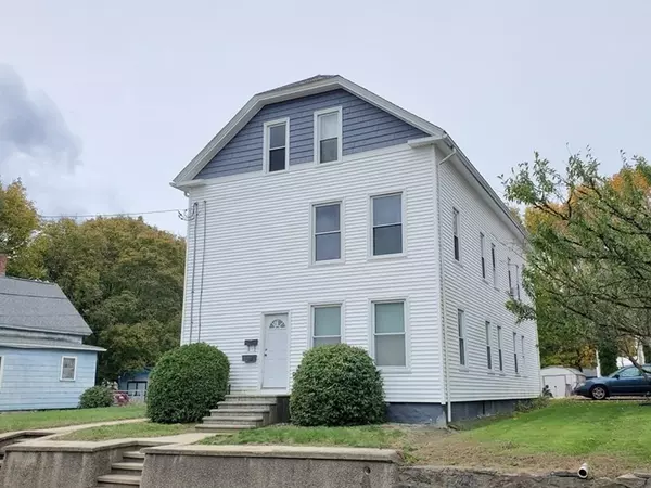 39-39R Granite St, Webster, MA 01570