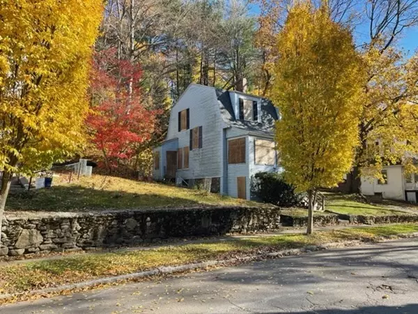 Worcester, MA 01602,102 Beaconsfield Rd