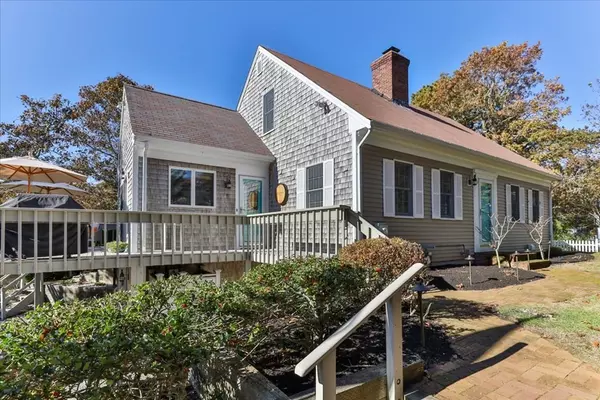 58 Overlook Dr, Chatham, MA 02633