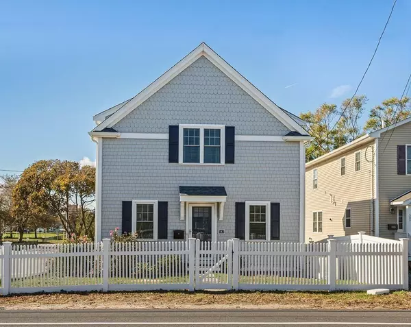 587 Nantasket Ave, Hull, MA 02045