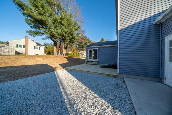 Templeton, MA 01436,23 Pine Dr