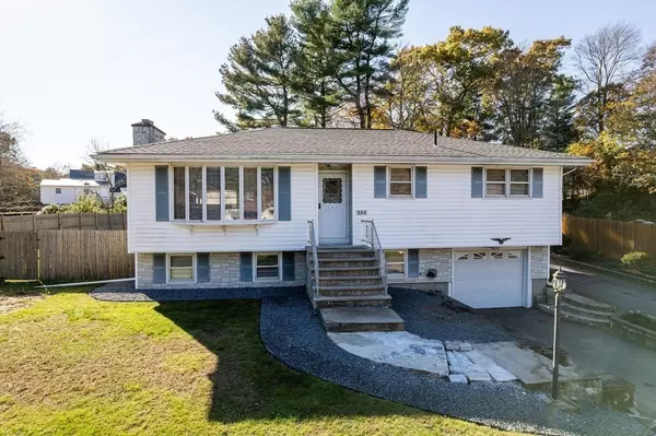 255 Williams St, Taunton, MA 02780