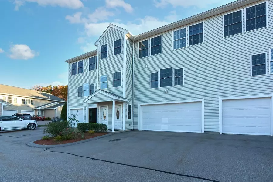 107 Terry Ln #107, Plainville, MA 02762