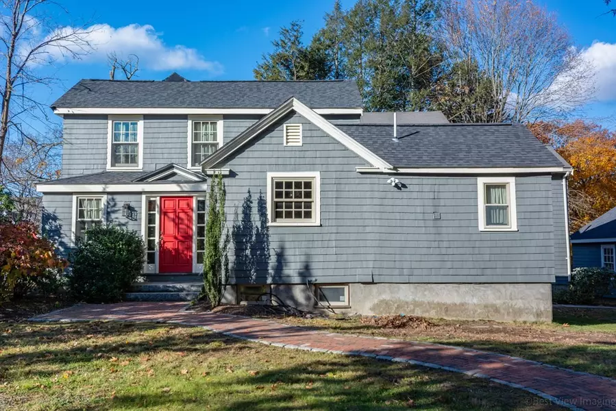 537 Lowell St, Lexington, MA 02420