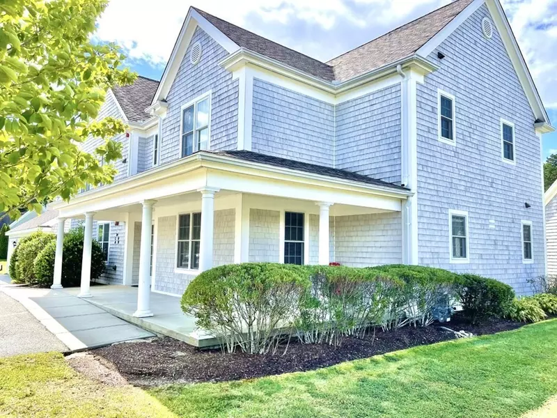 24 Center St #D, Mashpee, MA 02649