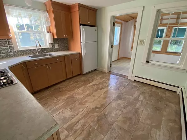 Townsend, MA 01474,1 Bayberry Ln