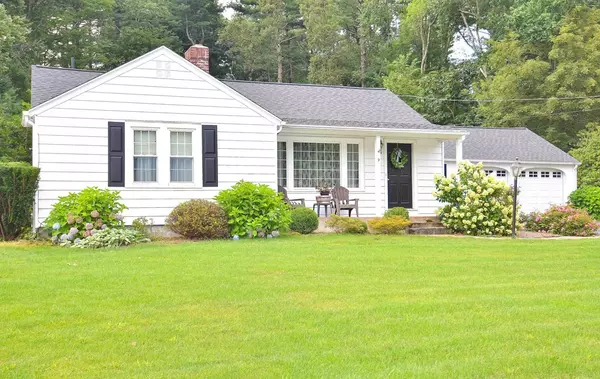 9 Brookside Dr, Wilbraham, MA 01095