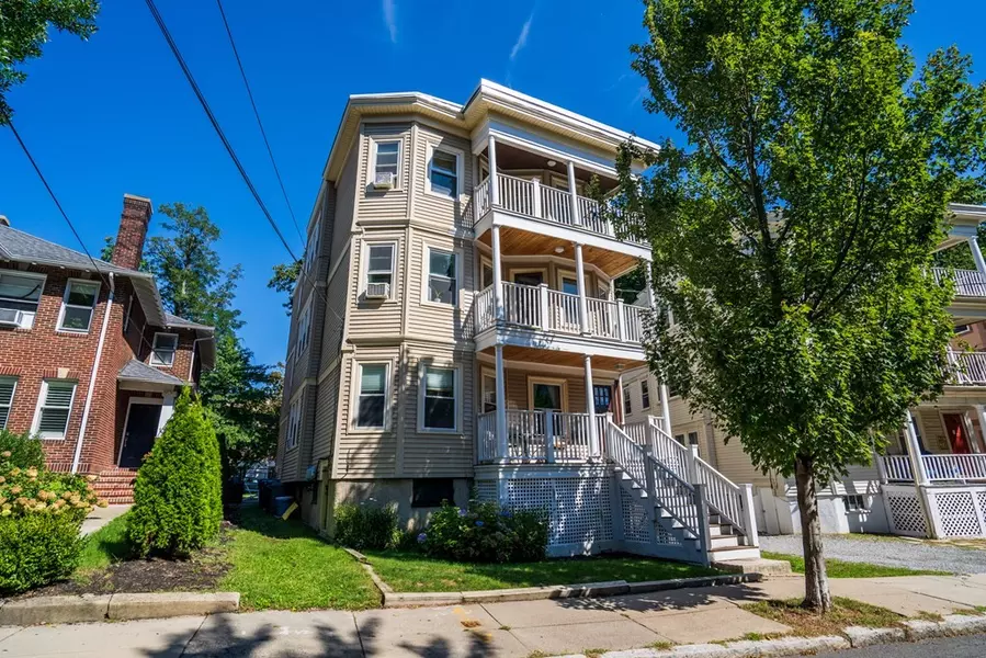 99 Kilsyth Rd, Boston, MA 02135