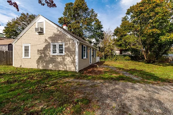 Barnstable, MA 02601,12 Priscilla Way