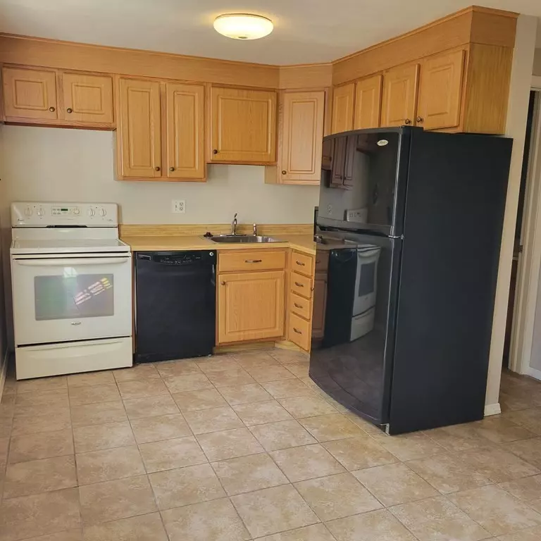 Agawam, MA 01001,418 Meadow Street #F2