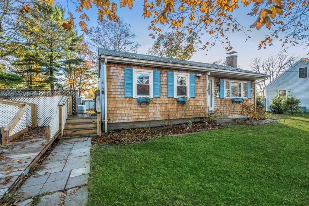 16 Spruce St, Wareham, MA 02571