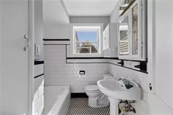 Johnston, RI 02919,14 Harbourd