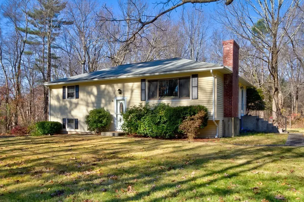 Sutton, MA 01590,16 Fuller Rd