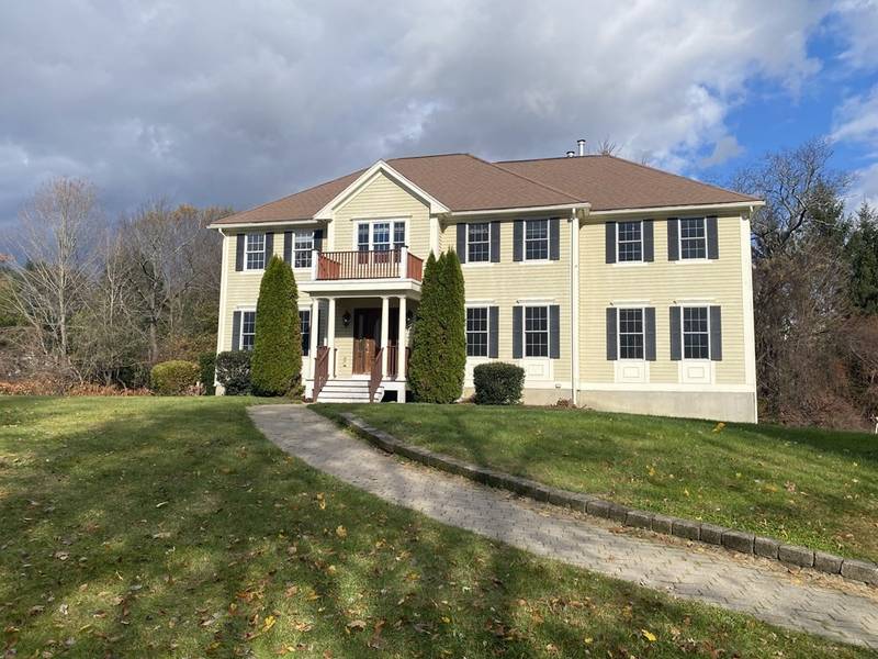 2 Deer Run Ln, Georgetown, MA 01833