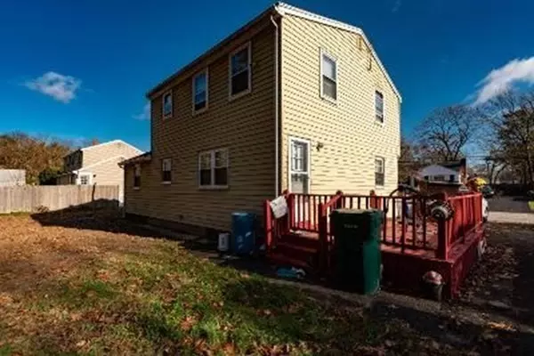 46 Revere St, Holbrook, MA 02343