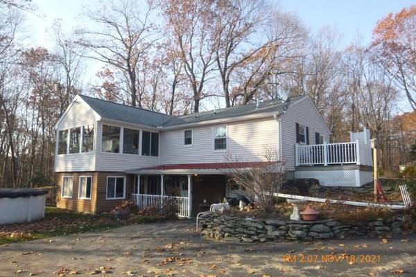 103 Adams Rd, Oakham, MA 01068