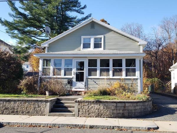 34 Eagle St, Ware, MA 01082