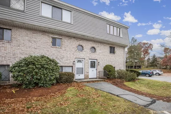 Haverhill, MA 01835,80 Farrwood Drive #80