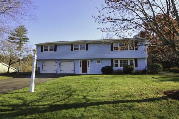 5 Wildwood Dr., Medfield, MA 02052