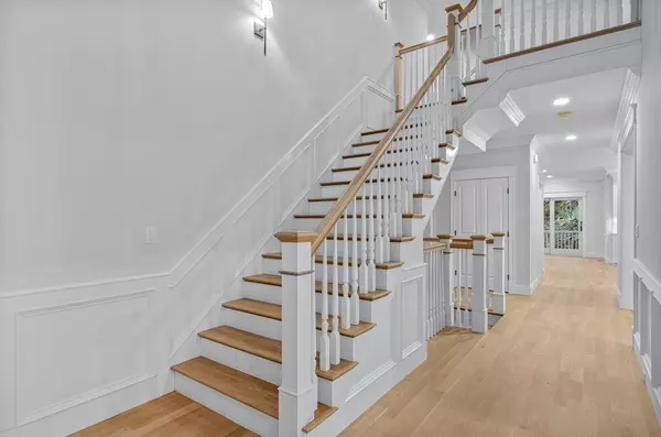 Winchester, MA 01890,32 Ledgewood Road