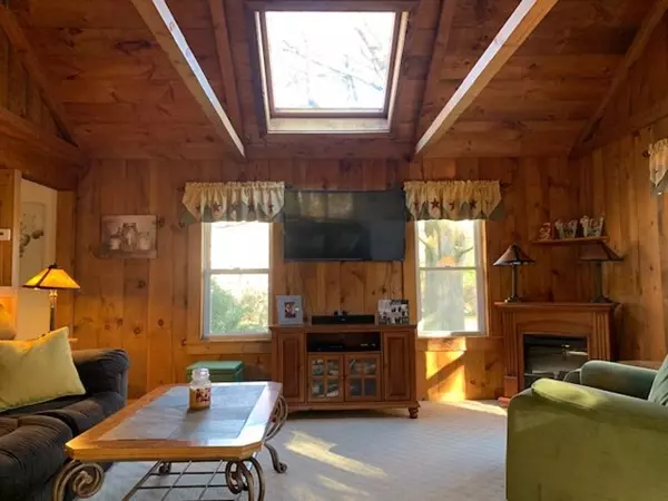 Millbury, MA 01527,13 Maplewood Rd