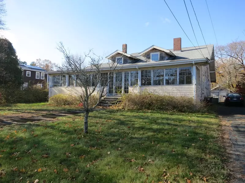 371 Pond St, Weymouth, MA 02190