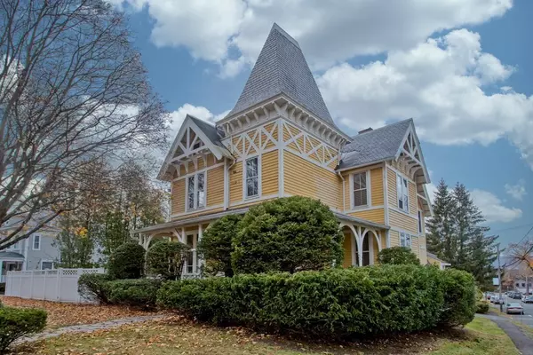 22 High Street, Greenfield, MA 01301