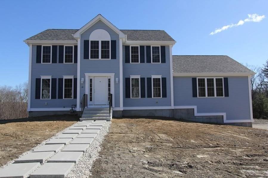 81 Franklin St, West Boylston, MA 01583