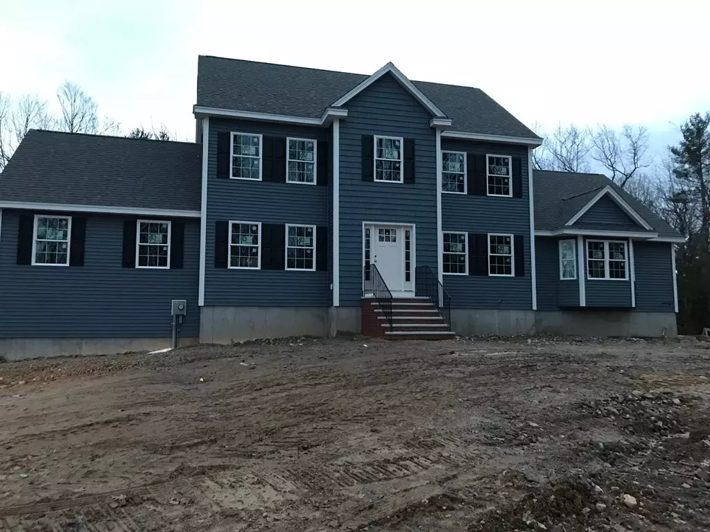 Kingston, NH 03848,8 Kinneret Drive