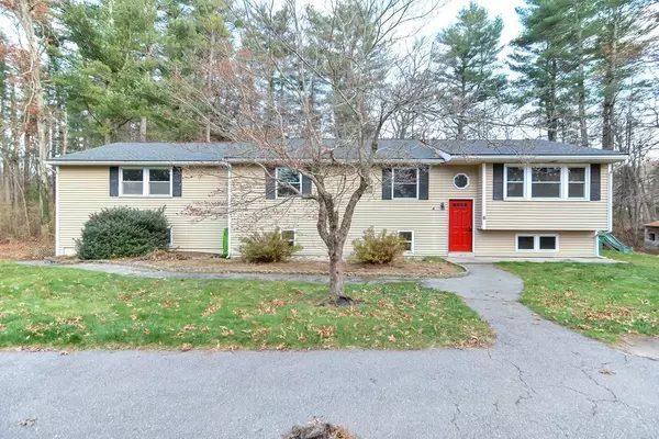 6 Pineview Ter, Mansfield, MA 02048