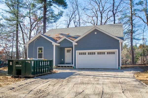 33 Phalanx Street, Tyngsborough, MA 01879