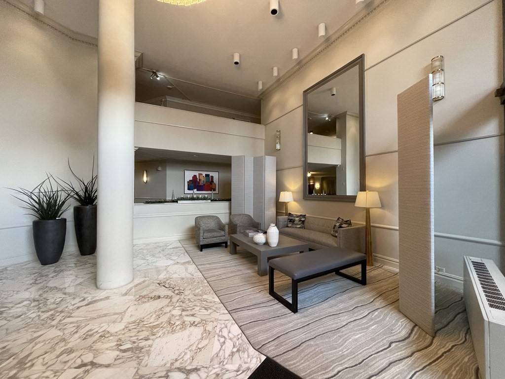 Newton, MA 02467,280 Boylston St #208