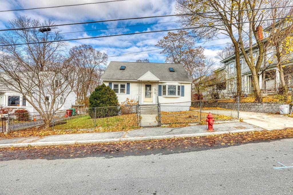 80 10th St, Lowell, MA 01850