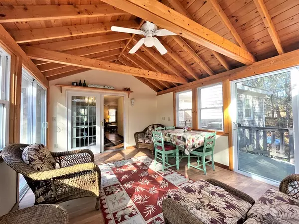 Eastham, MA 02642,9 Winterberry Ln