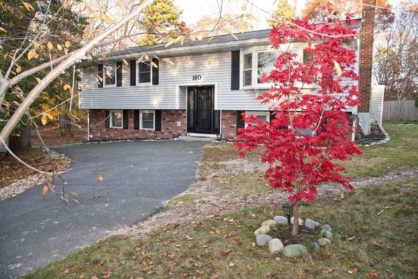 160 Williston Rd, Bourne, MA 02562