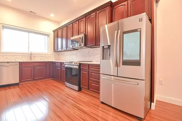 127 Heath St #1, Somerville, MA 02145