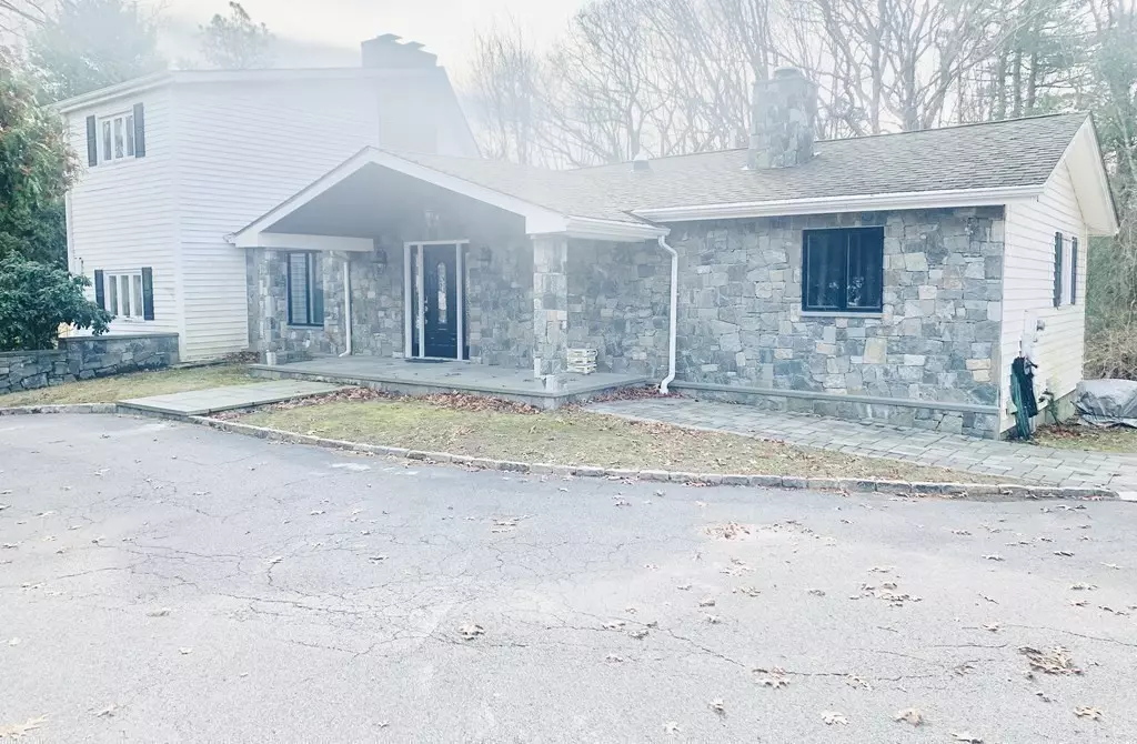 Johnston, RI 02919,53 Lincoln Dr