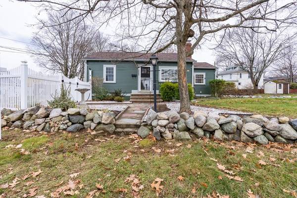 222 Riverside Dr., Dedham, MA 02026