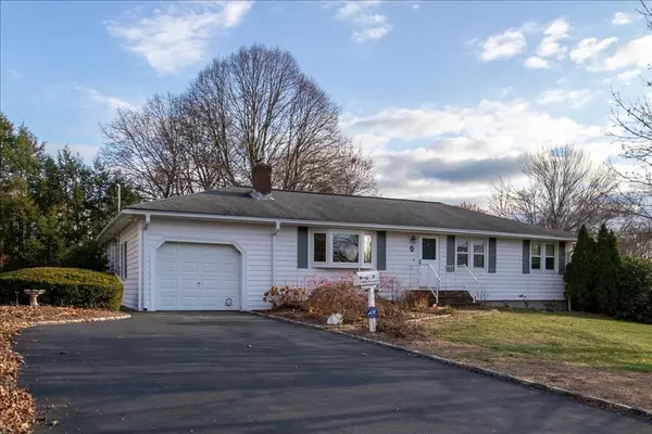 Walpole, MA 02081,2 Cobb Terrace