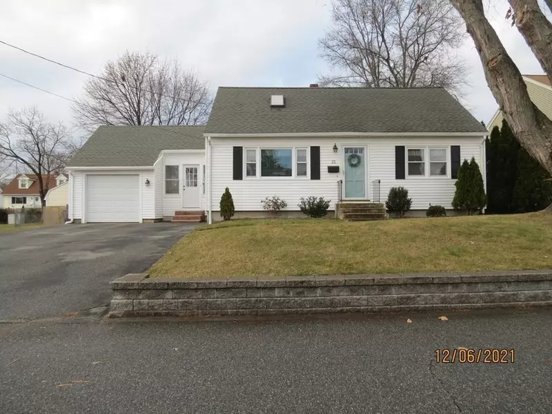 21 Carroll Parkway, Lowell, MA 01851