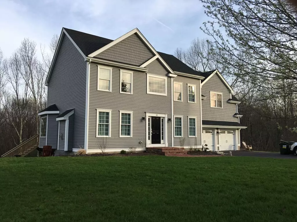 Sutton, MA 01590,41 Putnam Hill Road