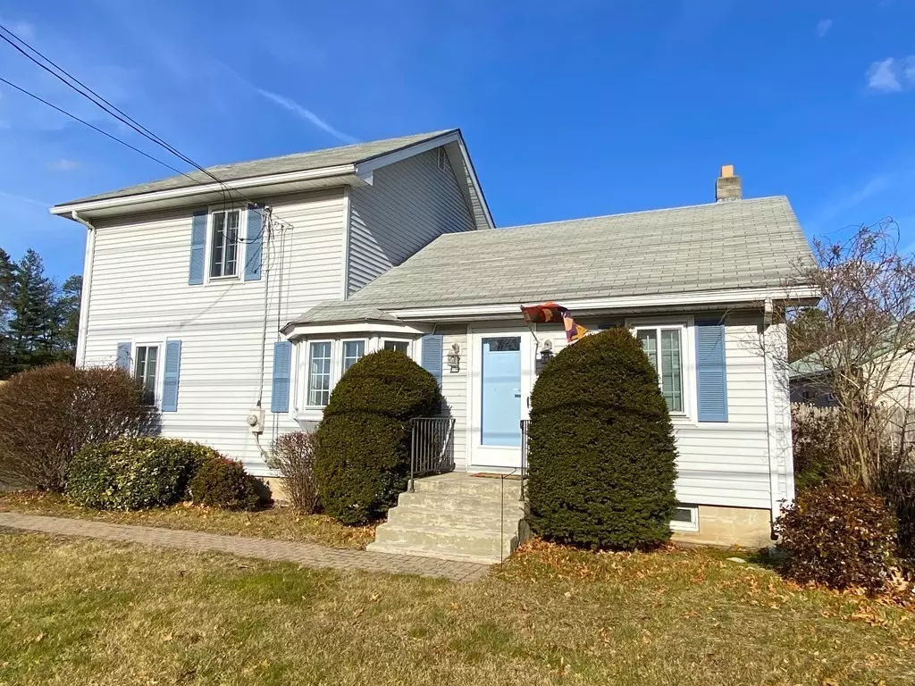 Westfield, MA 01085,812 North Road